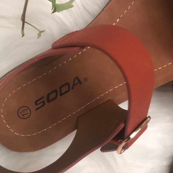 Soda Slingback buckle straps sandals - Picture 4 of 7